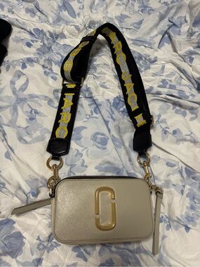 Marc Jacobs Cream Leather Snapshot Crossbody with Black Branded Strap
